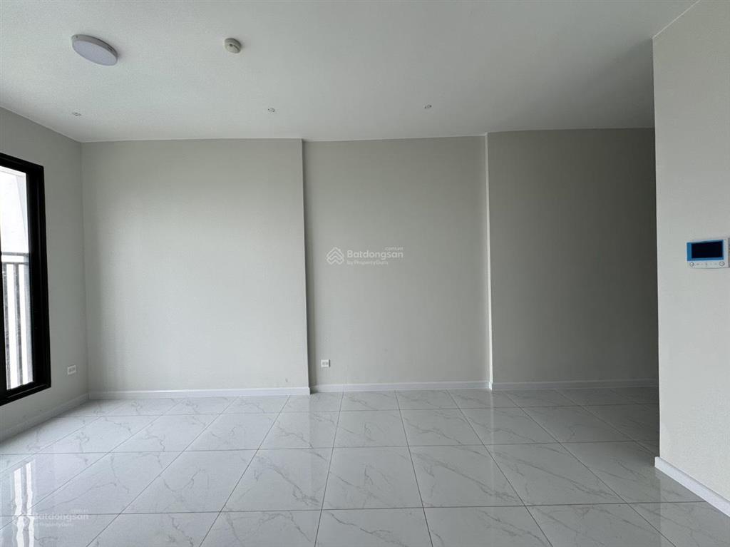Cần bán căn 65m2 2pn2wc view nội khu hồ bơi smart home tặng nội thất dính tường