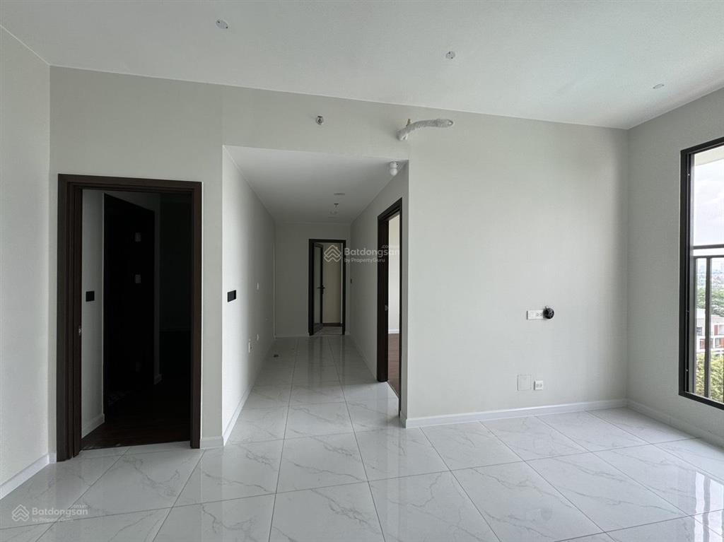 Cần bán căn 65m2 2pn2wc view nội khu hồ bơi smart home tặng nội thất dính tường