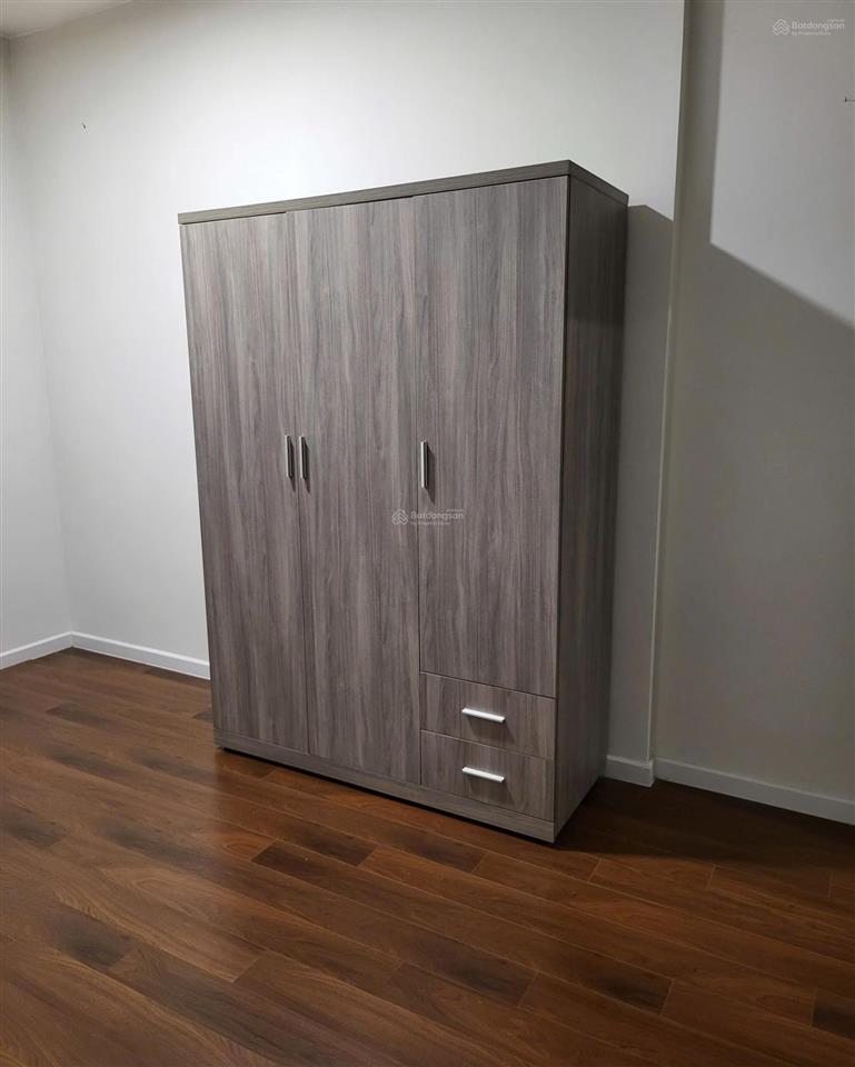 Cần bán gấp căn 57m2 view hồ bơi c4 đã có sổ giá 3,1 tỷ bớt lộc còn 3,08 tỷ