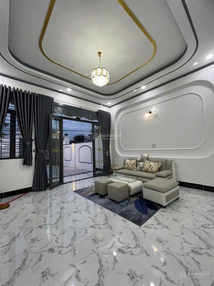 Bán nhà trung tâm hoà thành tây ninh shr