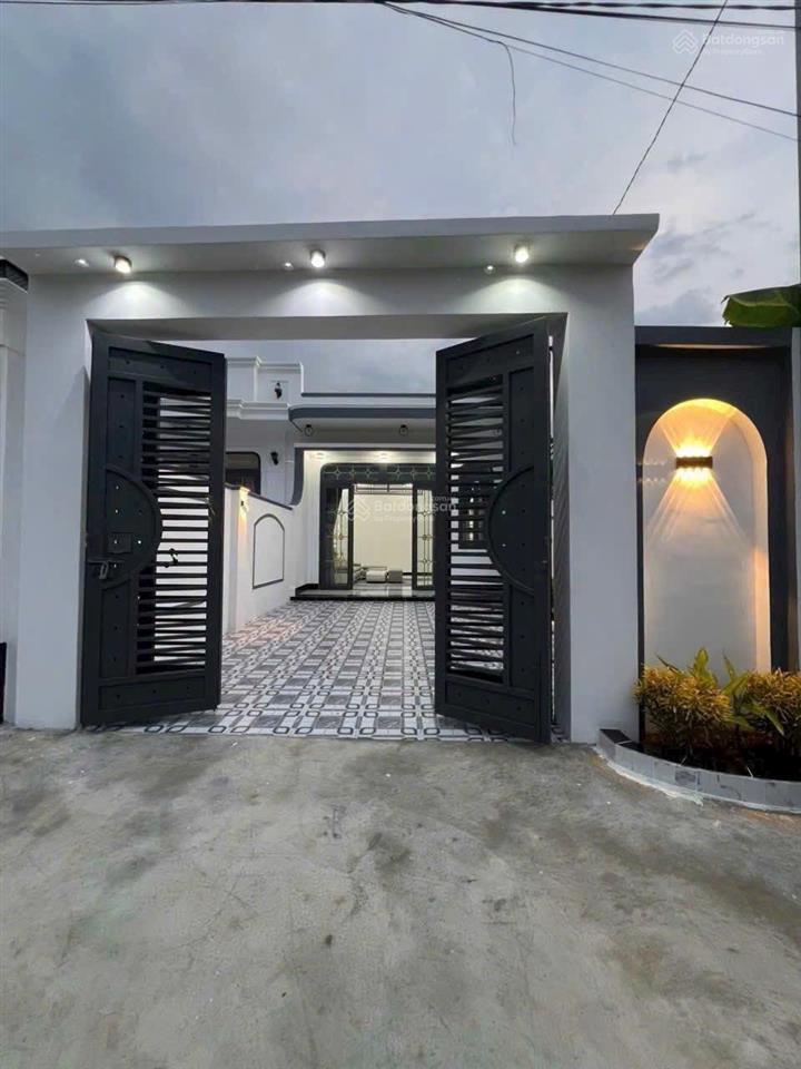 Bán nhà trung tâm hoà thành tây ninh shr