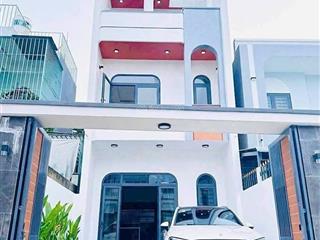 Gấp gấp nhà mới 3 tầng phú mỹ, gần thành phố mới 3pn 3wc sẵn nội thất ngang 5,3m.
