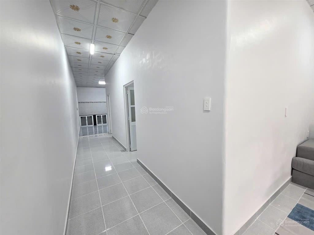 Nhanh mới còn ! nhà hiệp thành 5x20m , nở hậu , nhựa 5m sân oto 7 chỗ 2pn.