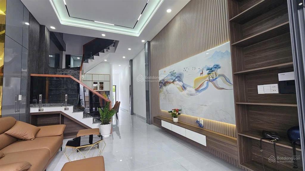 Bán nhanh nhà kế bên chợ bình điềm, phú hòa, cách chợ 30m. 1 trệt 1 lầu 3pn full nội thất