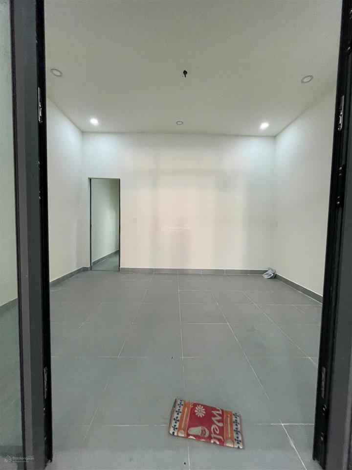Mặt bằng kinh doanh xây mới lê hồng phong, phú lợi 5x46m. 3pn 2wc sẵn 3 máy lạnh