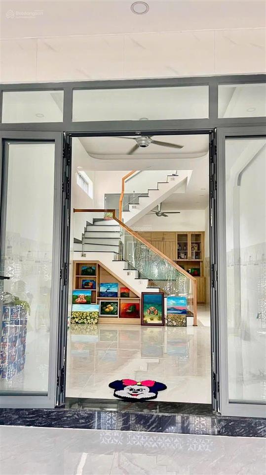 Nhà mới xây đường phú lợi gần đại học thủ dầu một, 1 trệt 2 lầu sân thượng, kinh doanh đa ngành