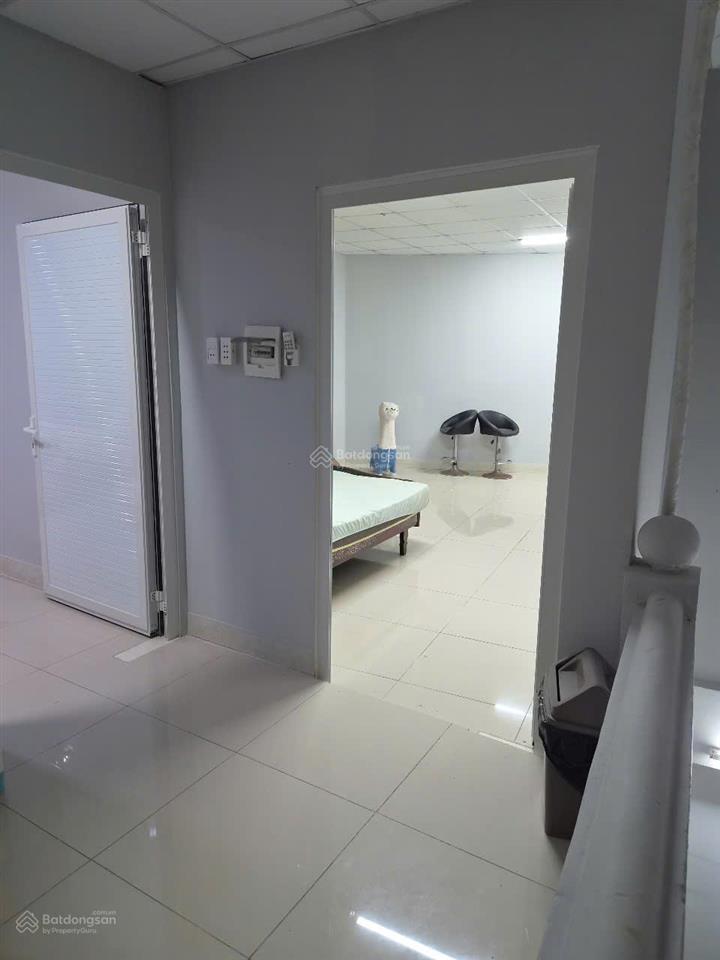 Mặt bằng cách mạng tháng 8, 190m2 sàn 1 trệt 1 lầu, trệt 140m2, lầu 50m2 ngang 7m nở hậu