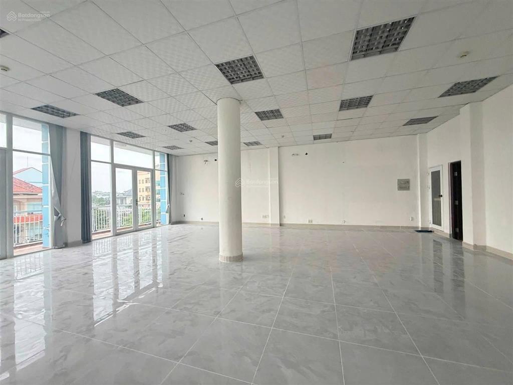 Mặt bằng kinh doanh phú lợi, gần ngã tư chợ đình 9x20m 4 tầng thông suốt vị trí vip