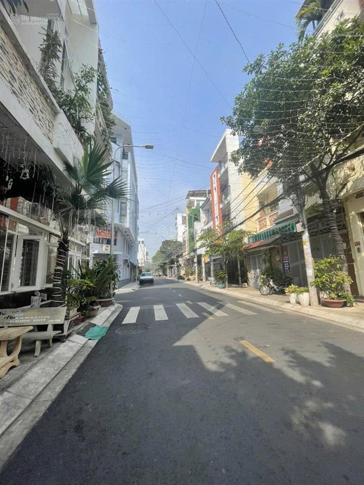 Mt đường nguyễn trường tộ  tân thành  tân phú  4mx18.2m  cấp 4, tiện xây  giá nhỉnh 10 tỷ