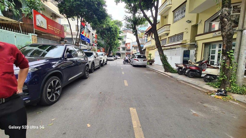Cho thuê văn phòng quận 1  35 m2  giá 14 triệu/tháng mặt tiền đẹp, vào làm ngay