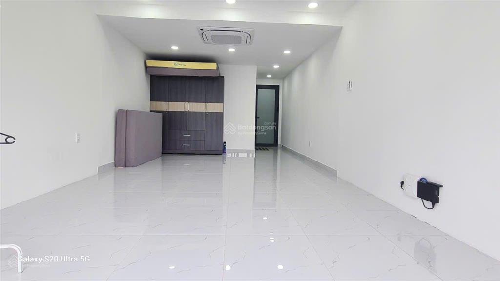 Cho thuê văn phòng quận 1  35 m2  giá 14 triệu/tháng mặt tiền đẹp, vào làm ngay