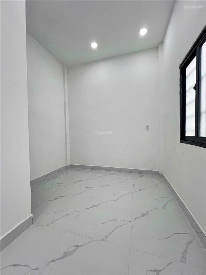 Bán nhà linh chiểu thủ đức 2 tầng 2pn sổ riêng chỉ 1,9 tỷ
