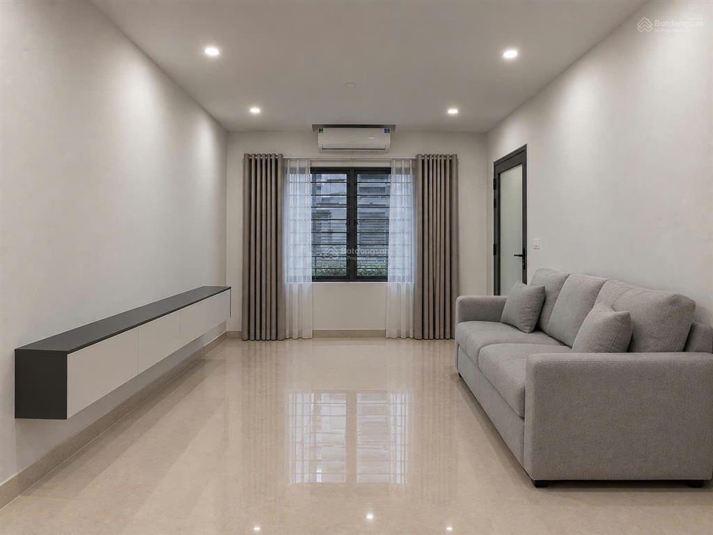 Cho thuê căn hộ 1n1k full đồ mới ngay công viên hòa bình