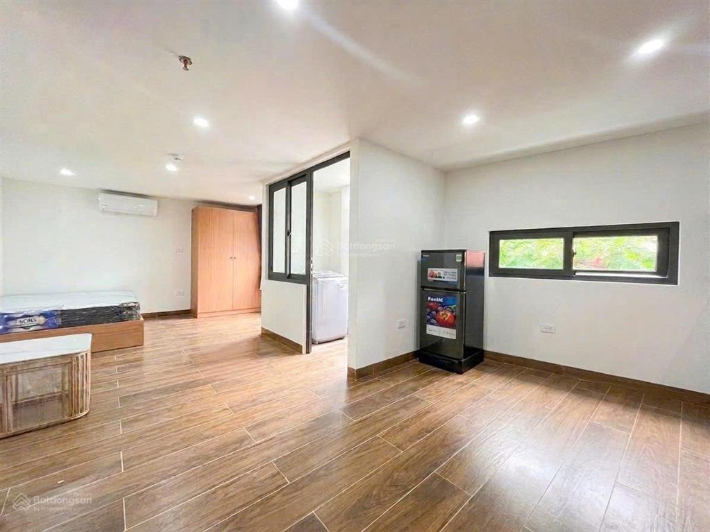 Cho thuê căn hộ studio full đồ ban công cửa sổ thoáng  ô tô đỗ cửa ngay lotte mall tây hồ