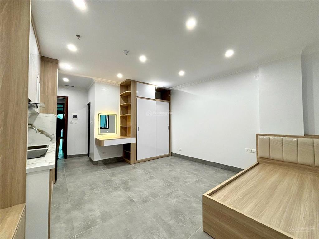 Cho thuê studio full đồ mới tinh ban công siêu thoáng ngay lotte mall tây hồ  view hồ tây