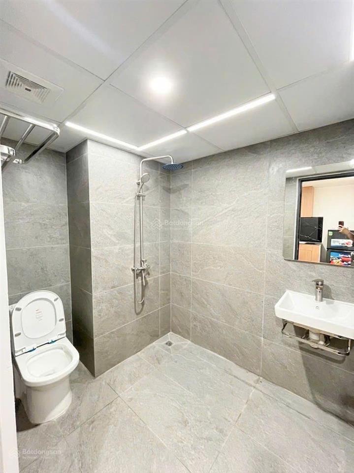 Studio full nội thất xịn xò ban công thoáng ngay lotte mall tây hồ