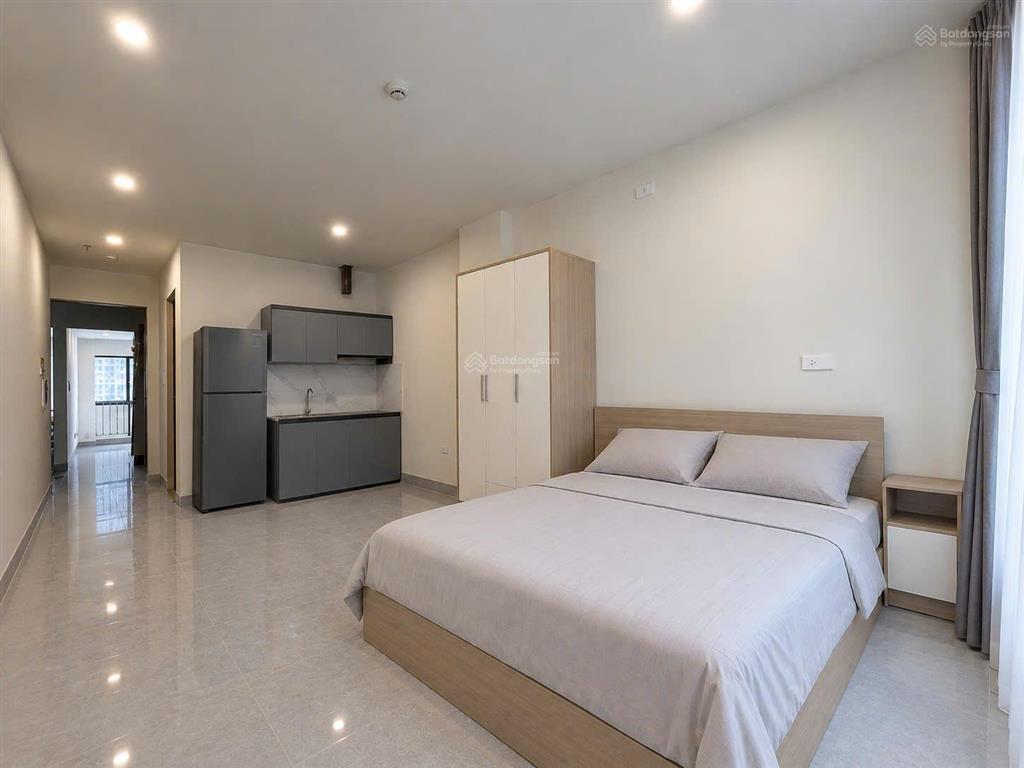 Cho thuê studio ban công siêu rộng thoáng đủ đồ cơ bản ngay công viên hòa bình