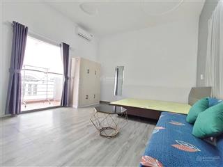 Studio ban công tách bếp siêu rộng full nội thất ngay phan đăng lưu, phú nhuận