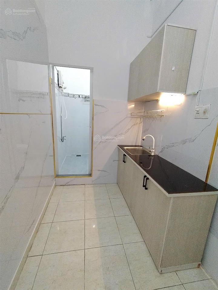Studio ban công tách bếp siêu rộng full nội thất ngay phan đăng lưu, phú nhuận