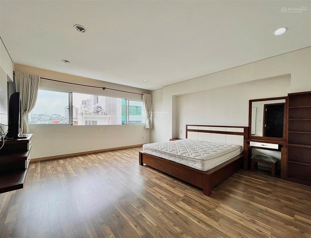Cho thuê căn hộ 3pn2wc 175m2 ngay hồ biểu chánh, phú nhuận, bao phí quản lý