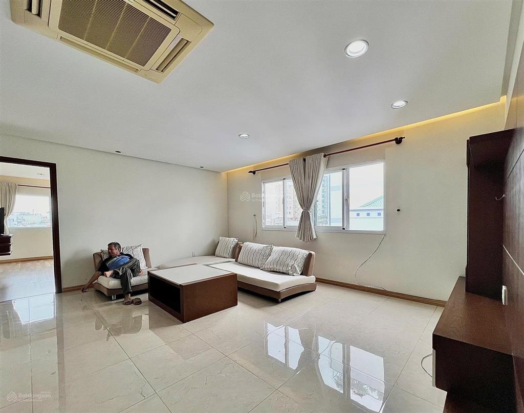 Cho thuê căn hộ 3pn2wc 175m2 ngay hồ biểu chánh, phú nhuận, bao phí quản lý