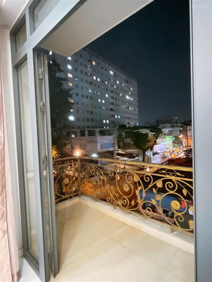 Căn studio ban công có thang máy full nội thất ngay trần bình trọng, bình thạnh