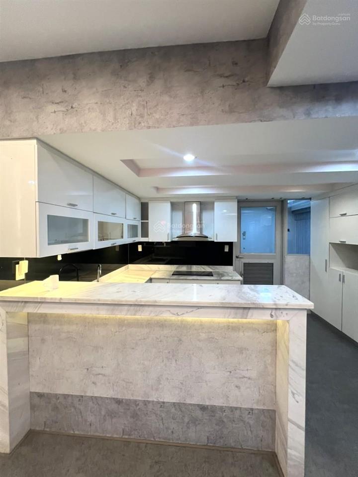 Cho thuê căn hộ garden court 2, 3pn, 2wc, 129m2 tại phường tân hưng, hồ chí minh.