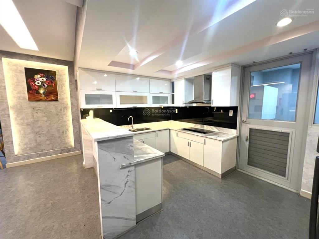 Cho thuê căn hộ garden court 2, 3pn, 2wc, 129m2 tại phường tân hưng, hồ chí minh.