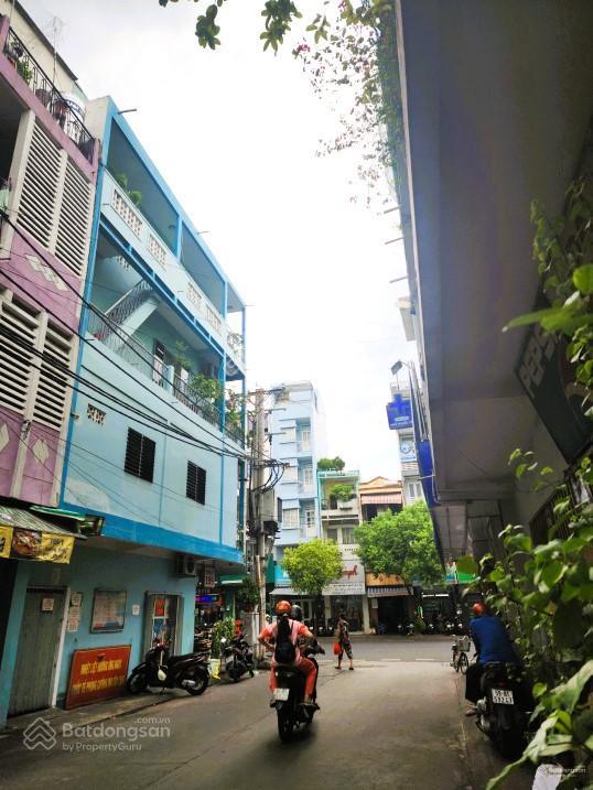 Chính chủ, bán gấp nhà 2 mặt tiền đường hoàng diệu quận 4, khu vực sầm uất, không ngập nước