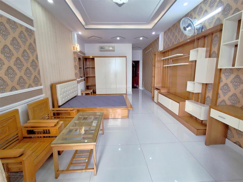 Căn hộ 44m2 có bồn tắm  ban công rộng  phan huy ích  sát emart