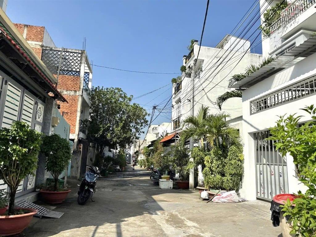 Hbp 82m2 vuông vức hxh sổ riêng 4.99 tỷ