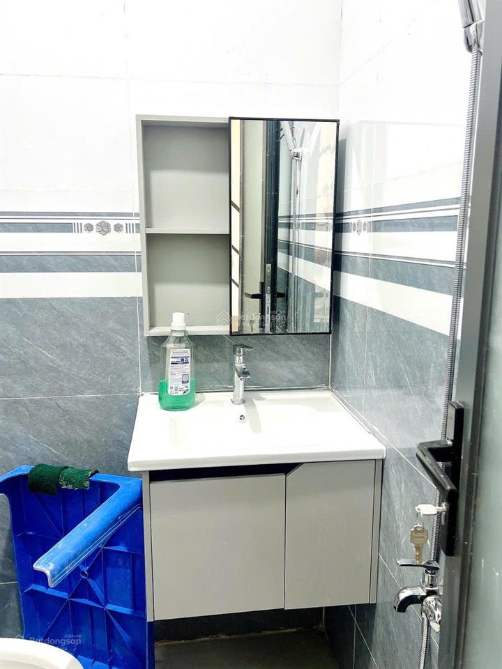 2.55 tỷ có nhà 2 tầng gần ngã tư bình phước sổ riêng