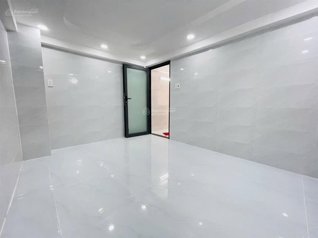 Vị trí sát vạn phúc city  chỉ 100m ra ql13 kết nối nhanh ra sân bay, q1
