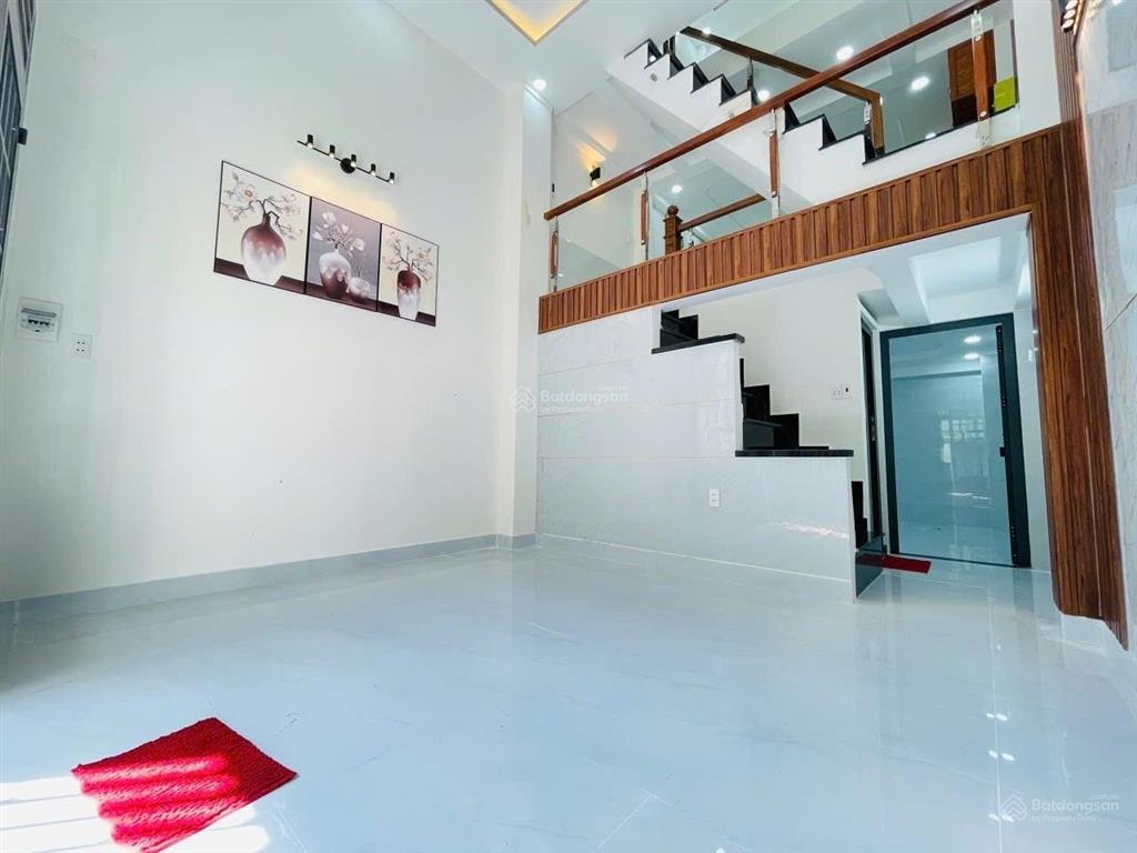 Vị trí sát vạn phúc city  chỉ 100m ra ql13 kết nối nhanh ra sân bay, q1