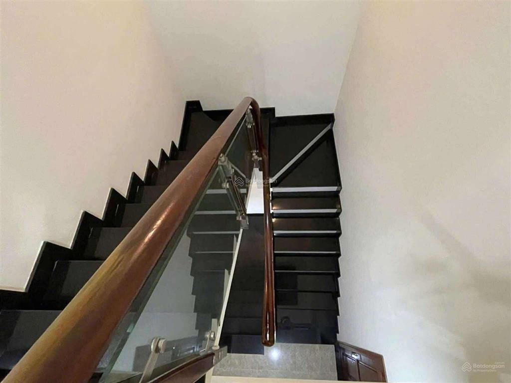 Ô tô tránh nhà mới 3 tầng hbp giá tốt 7.29 tỷ  sắp bán