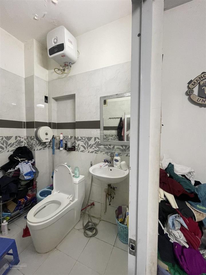 Hẻm xe tải 1 sẹc  55m vuông  nhà hbc btct  ở ngay