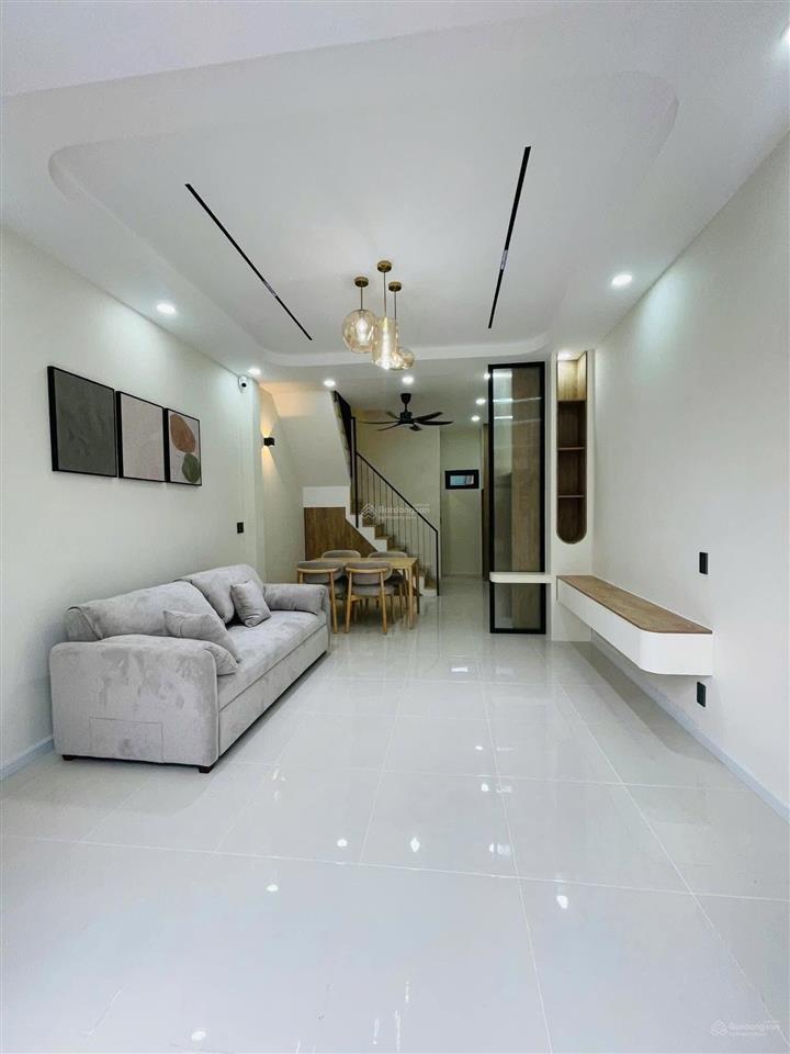 Hiếm phân khúc 4.x tỷ nhà mới 2 tầng linh đông dọn vào ở ngay