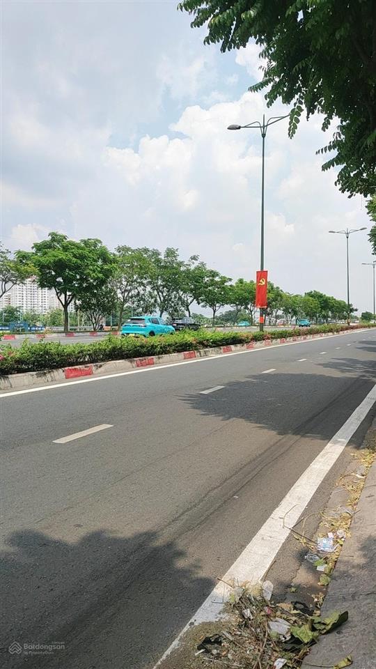 Nhỉnh 8t mt phạm văn đồng ngang 5m kinh doanh đỉnh gần gigamall
