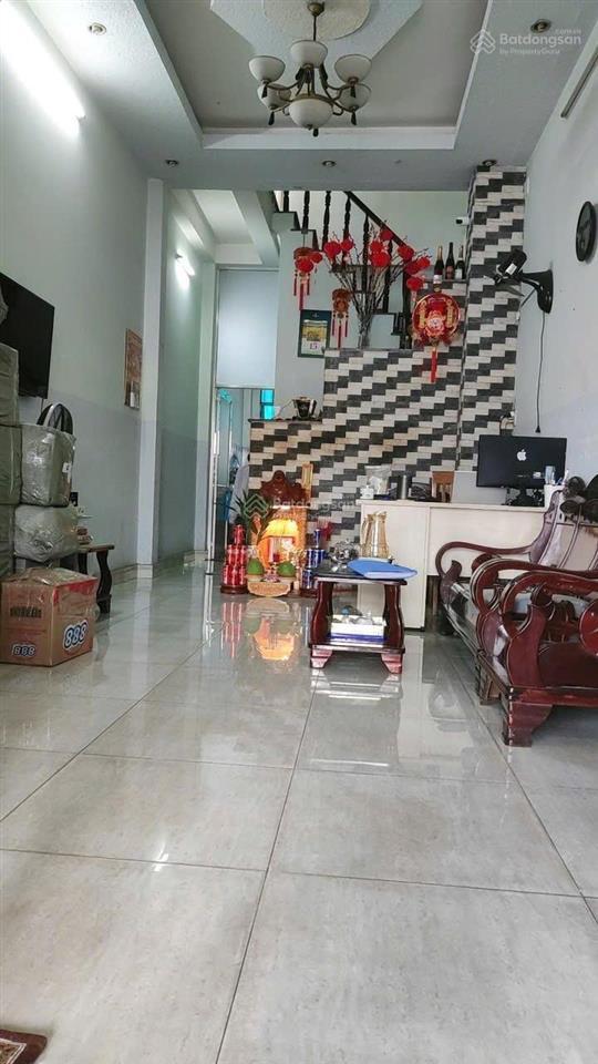 Nhỉnh 8t mt phạm văn đồng ngang 5m kinh doanh đỉnh gần gigamall