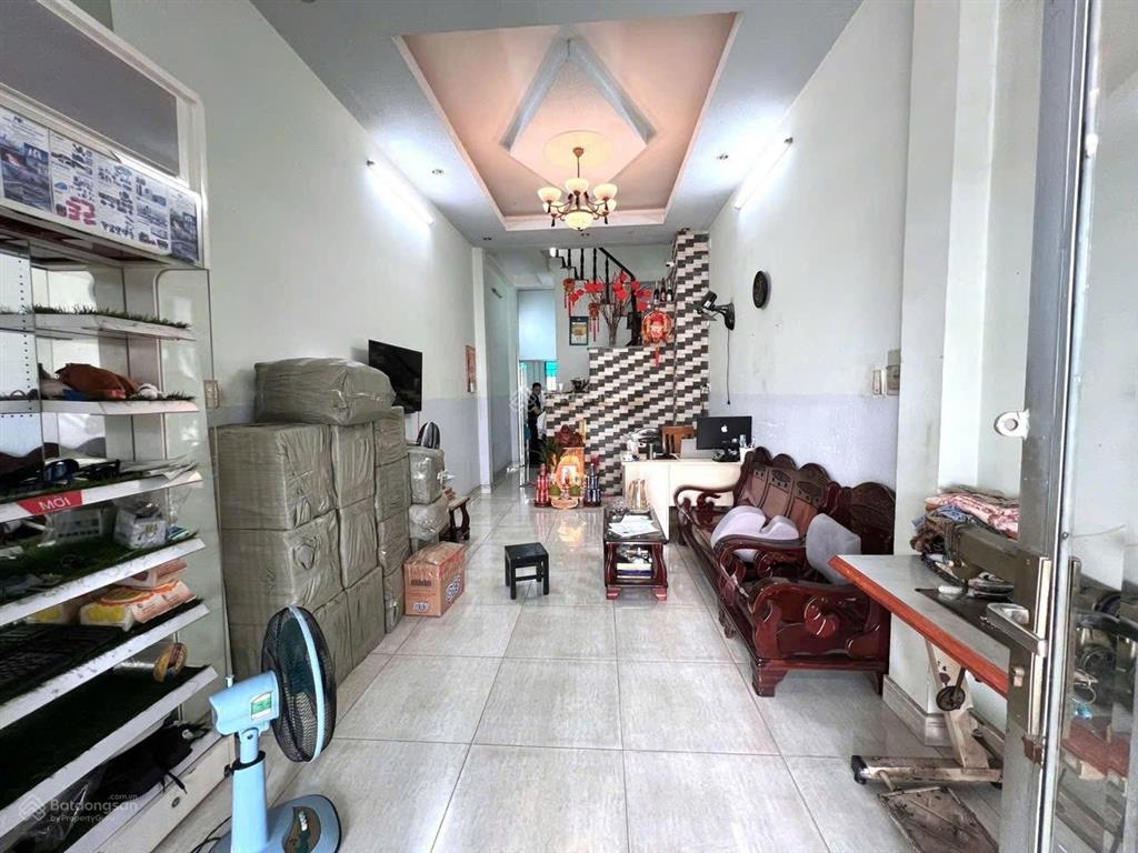 Nhỉnh 8t mt phạm văn đồng ngang 5m kinh doanh đỉnh gần gigamall