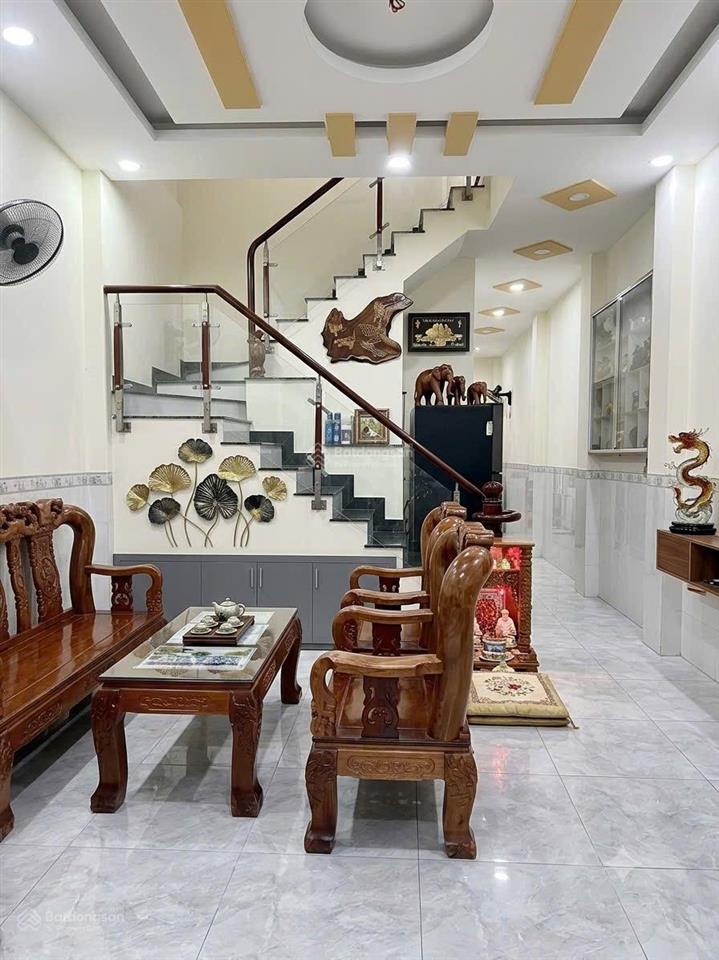 Hiếm hàng ql13 cũ nhà 64m 3pn có pn tầng trệt chỉ 5.x tỷ