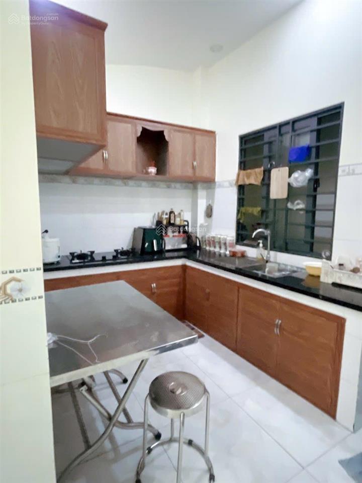 Hiếm hàng ql13 cũ nhà 64m 3pn có pn tầng trệt chỉ 5.x tỷ
