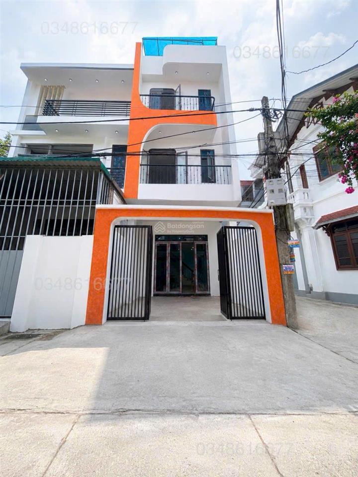 Nhà lô góc, biệt thự mới xây, diện tích 70 m2 gần đại học thể dục thể thao  ô tô vào nhà