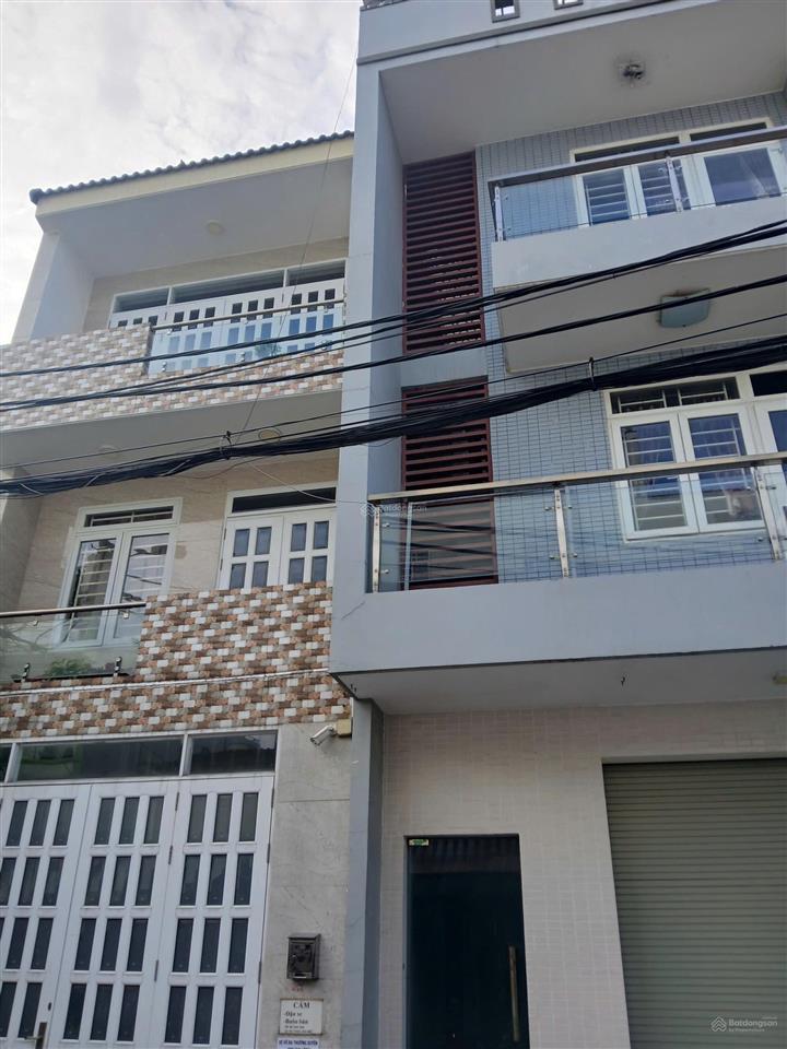 Chỉ 13,5 tỷ bán nguyên căn nhà mặt tiền đường số 12 cách ubnd quận 2 củ khoảng 2km