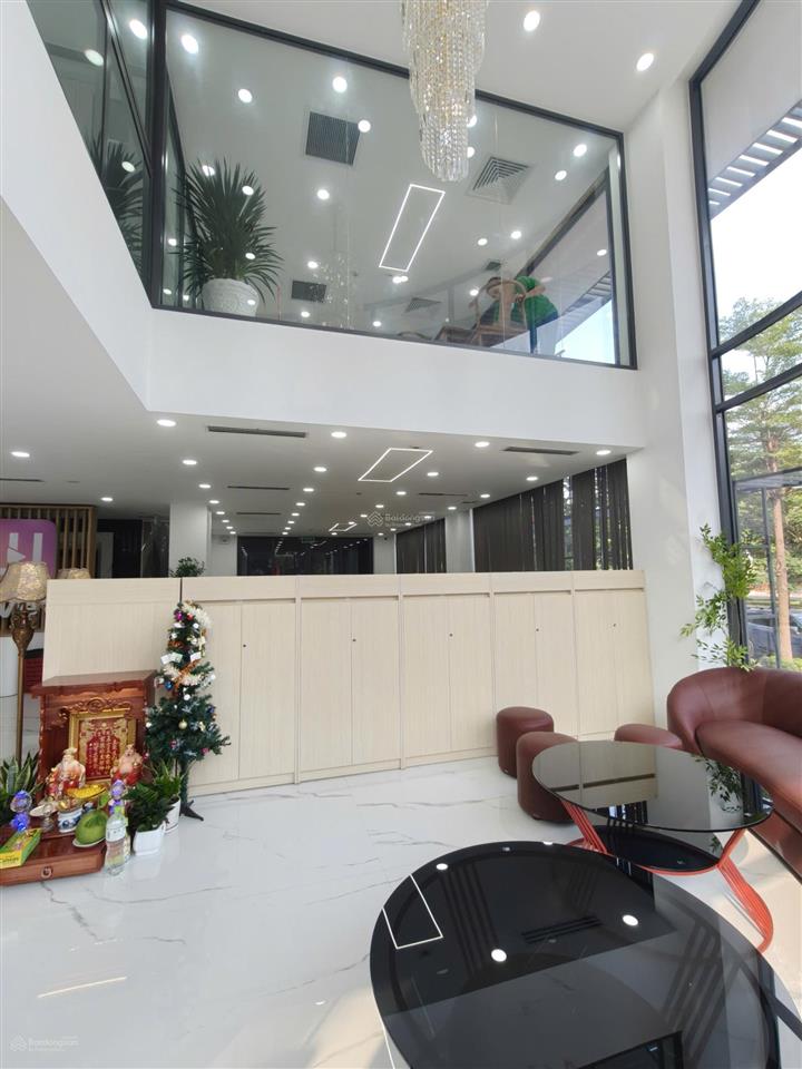 Chỉ 580tr cho thuê tòa nhà làm vp thiết kế 68 phòng làm việc  diện tích sàn 2050m2  1 hầm 7 tầng