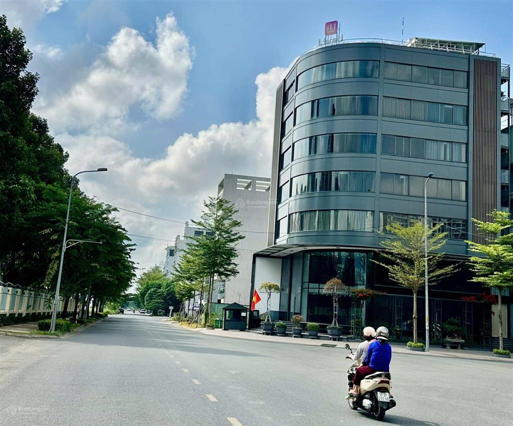 Chỉ 580tr cho thuê tòa nhà làm vp thiết kế 68 phòng làm việc  diện tích sàn 2050m2  1 hầm 7 tầng