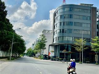 Chỉ 580tr cho thuê tòa nhà làm vp thiết kế 68 phòng làm việc  diện tích sàn 2050m2  1 hầm 7 tầng