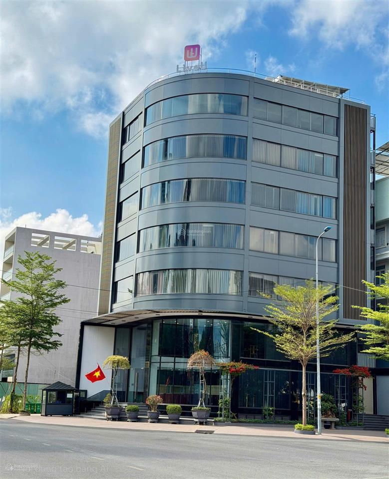 Chỉ 580tr cho thuê tòa nhà làm vp thiết kế 68 phòng làm việc  diện tích sàn 2050m2  1 hầm 7 tầng