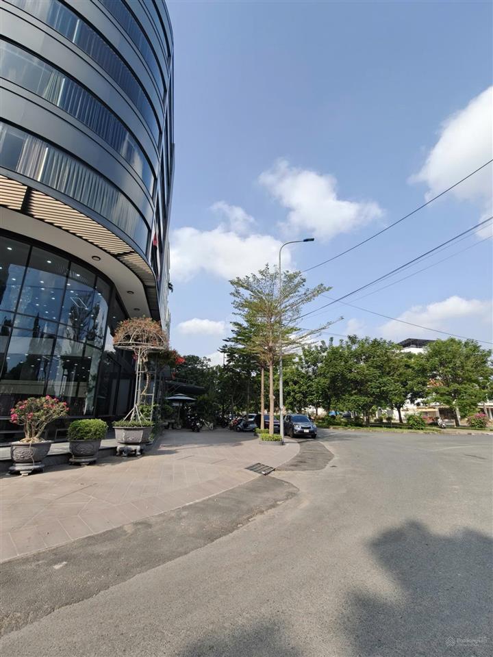 Chỉ 580tr cho thuê tòa nhà làm vp thiết kế 68 phòng làm việc  diện tích sàn 2050m2  1 hầm 7 tầng