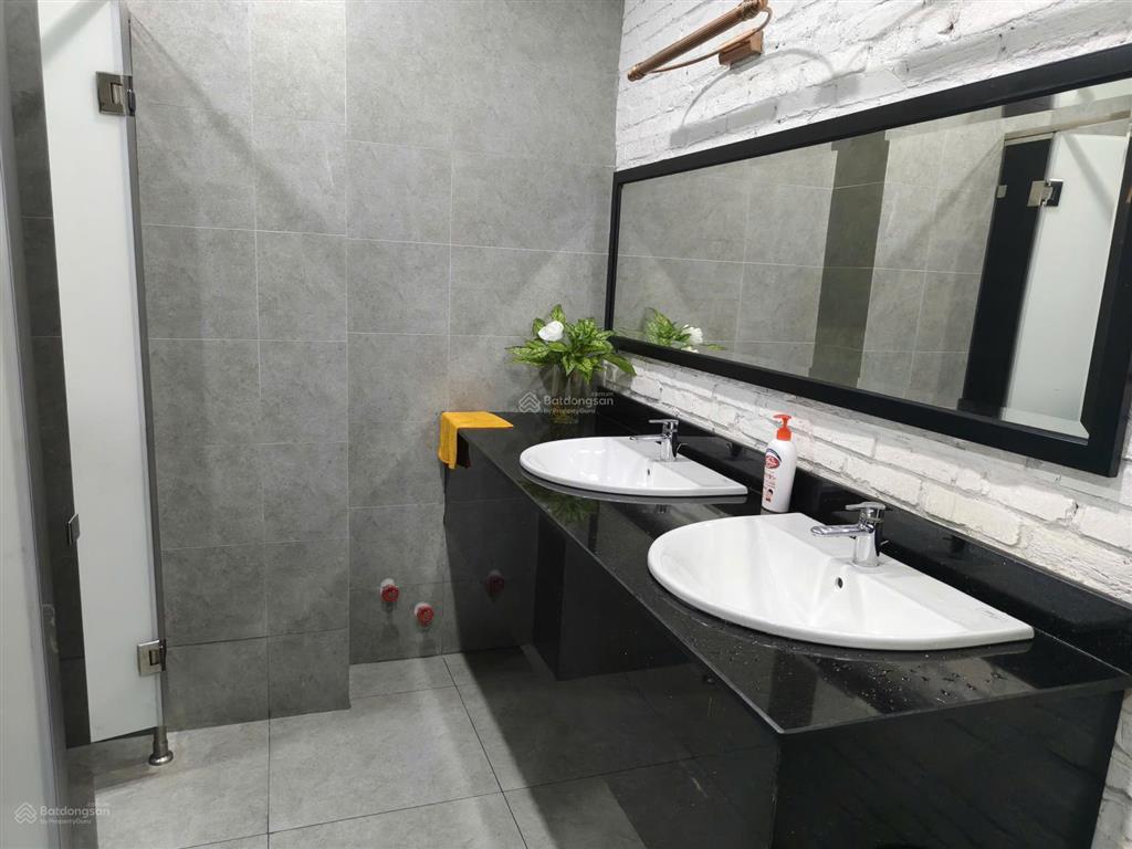 Chỉ 195tr/tháng cho thuê nhà liền kề mặt tiền nguyễn cơ thạch  diện tích sàn 750m2